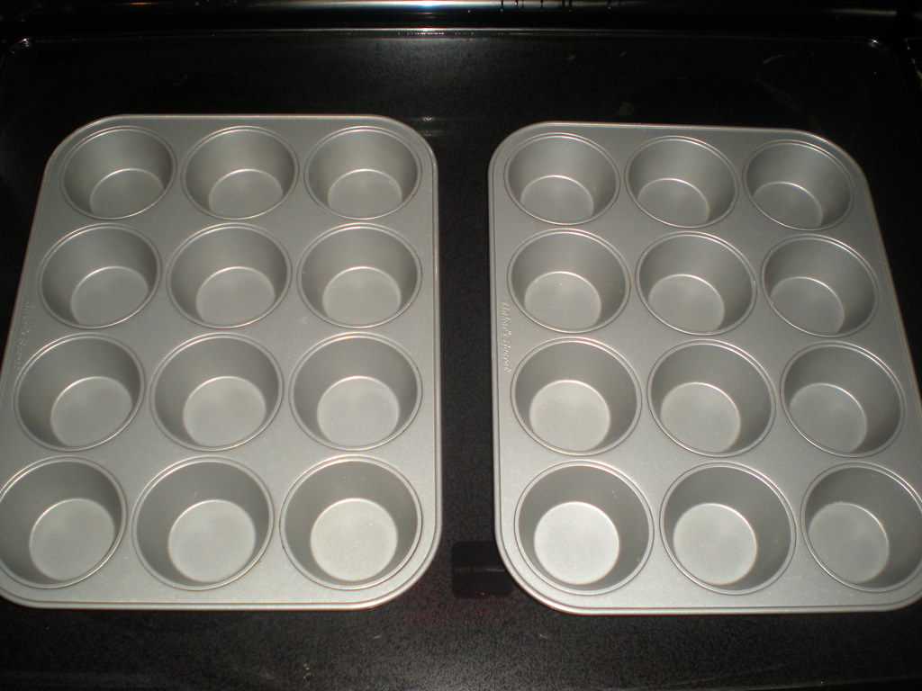 A picture of muffin tins